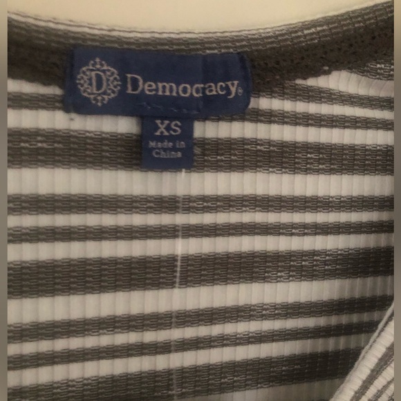 Democracy Striped Blouse - Picture 3 of 9